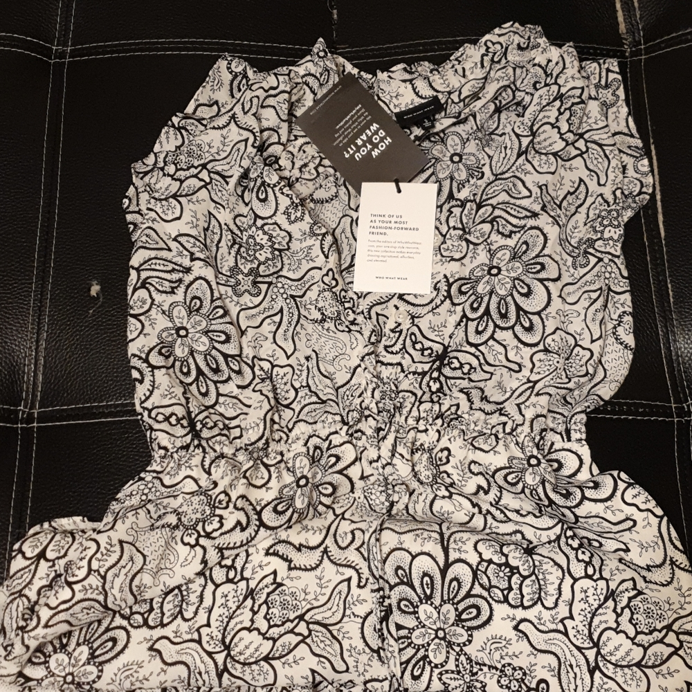 Floral outline dress sleeveless, Cream brand new